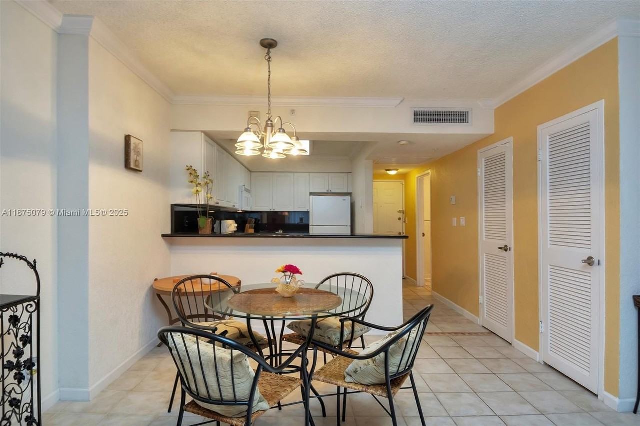 2501 South Ocean Drive #1003 - Photo 7 of 19