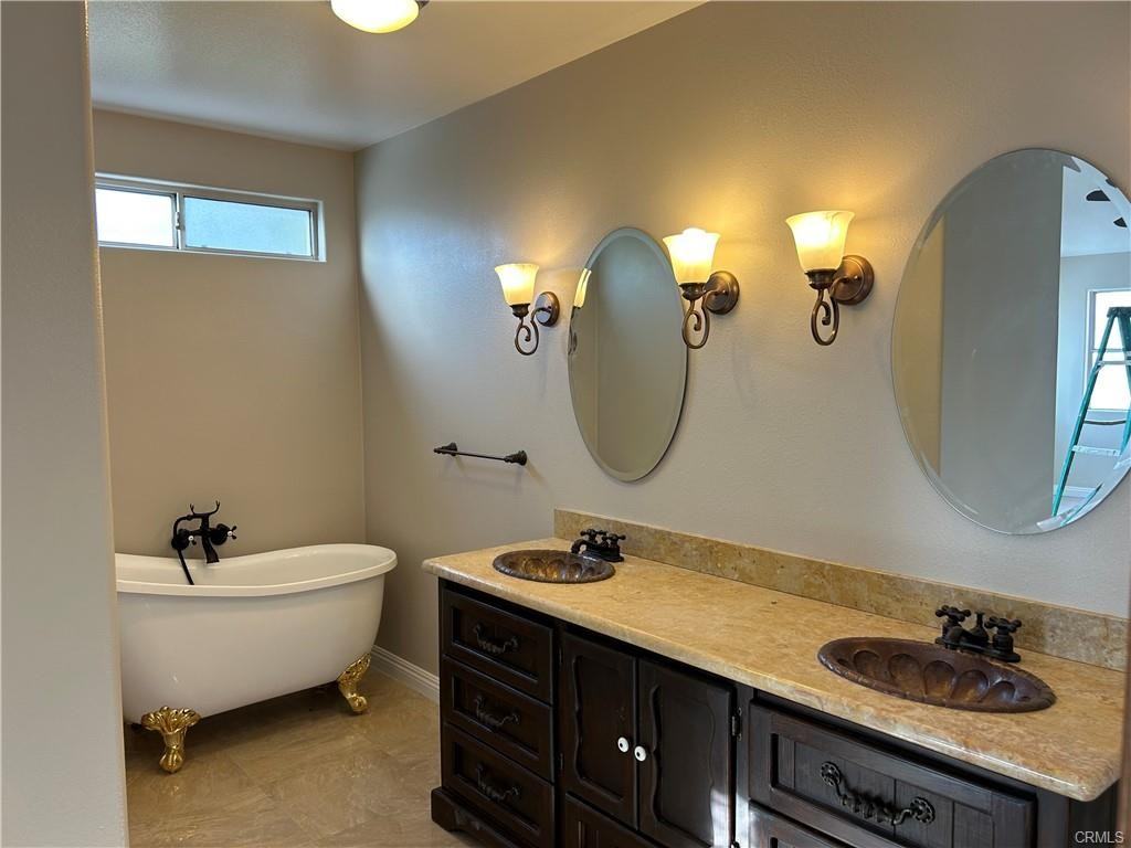 25823 Browning Pl - Photo 2 of 6