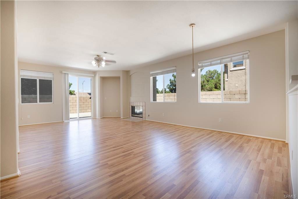 40263 Preston Rd - Photo 3 of 8