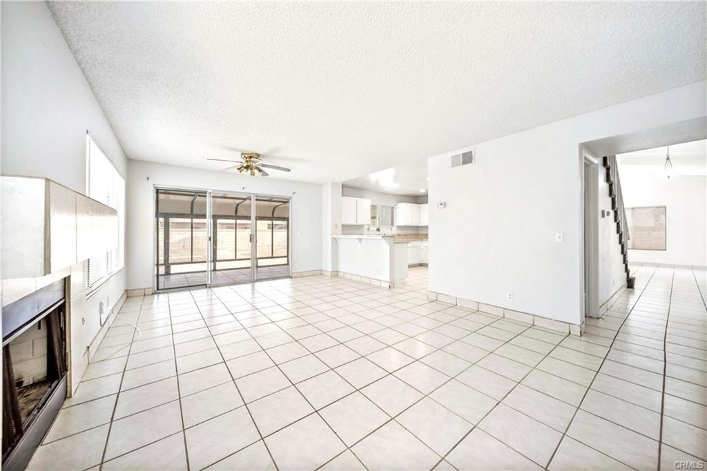 771 W Avenue E - Photo 4 of 8