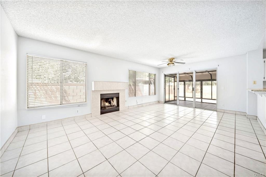 771 W Avenue E - Photo 5 of 8