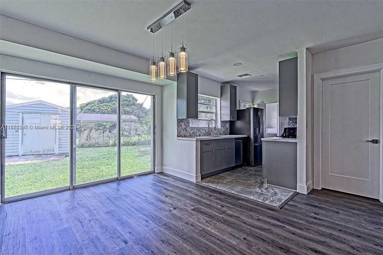 372 W Dayton Cir #0 - Photo 4 of 28