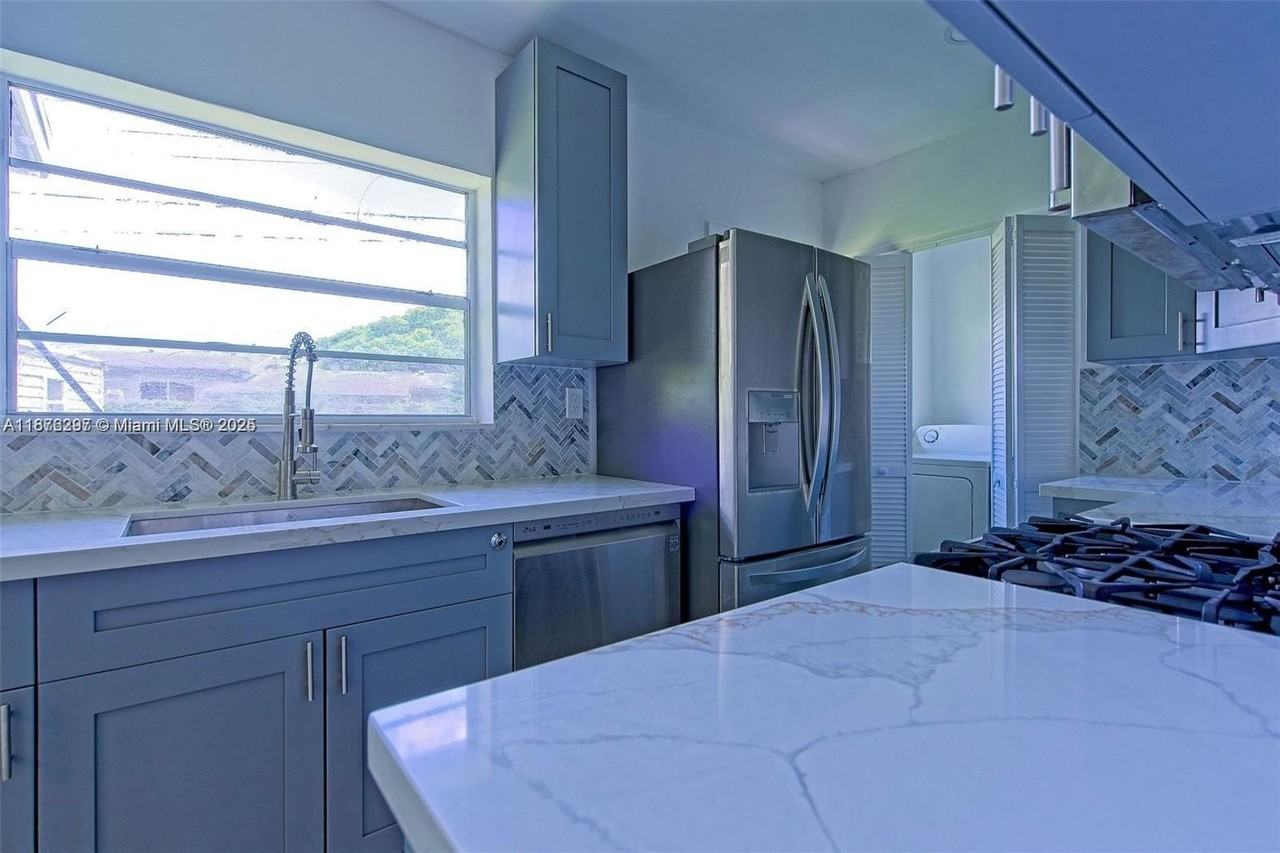 372 W Dayton Cir #0 - Photo 5 of 28