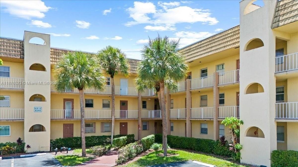 8345 Sunrise Lakes Boulevard #306 - Photo 5 of 47