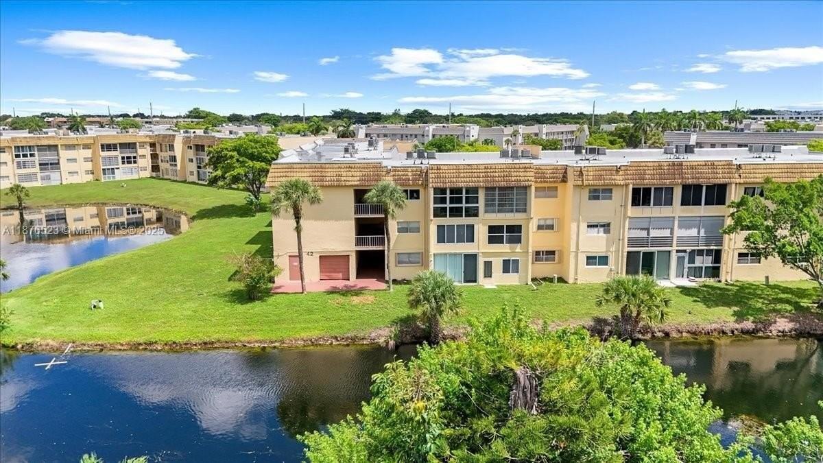 8345 Sunrise Lakes Boulevard #306 - Photo 7 of 47