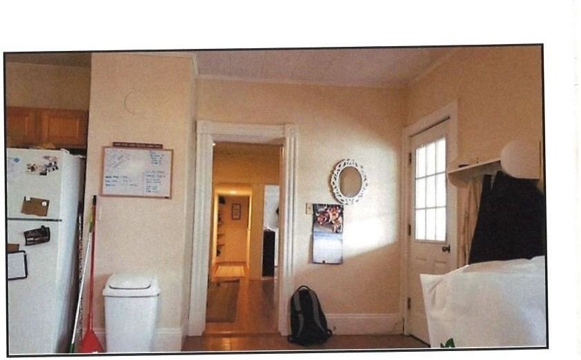 16 Middle St #2UPSTAIRS - Photo 3 of 14