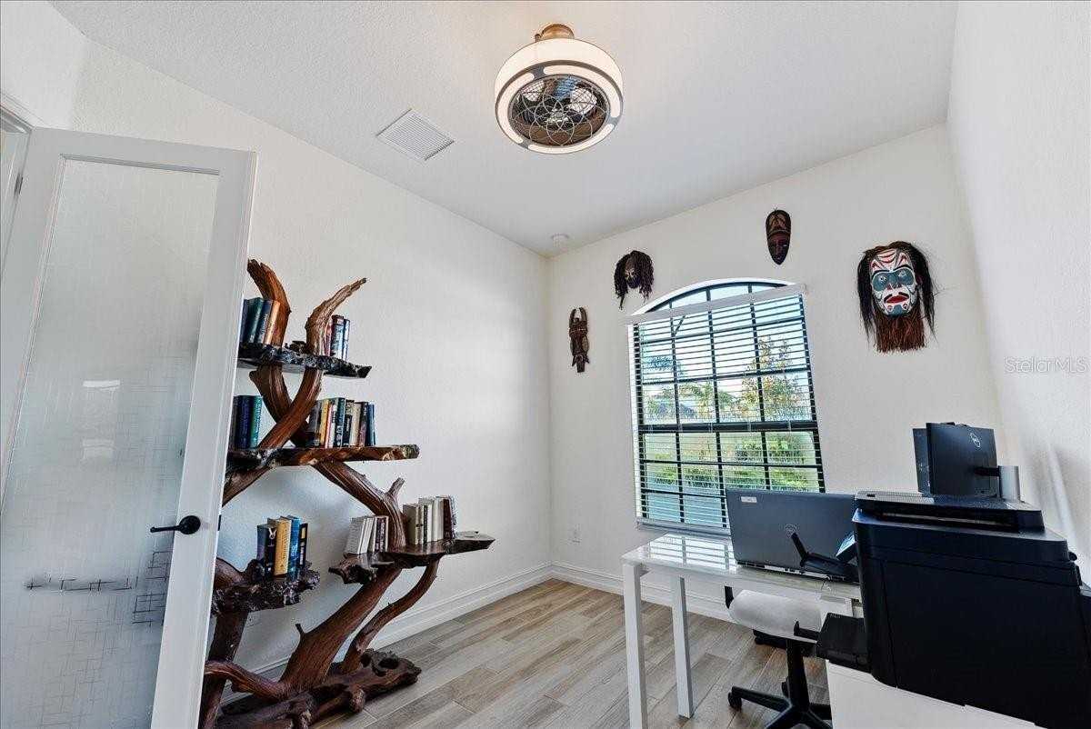 5553 Mulligan Way - Photo 7 of 50