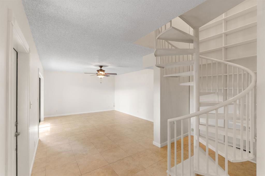 2060 Southwest 90th Avenue - Photo 3 of 8