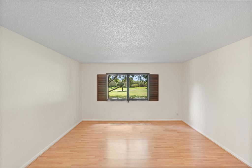 2060 Southwest 90th Avenue - Photo 7 of 8