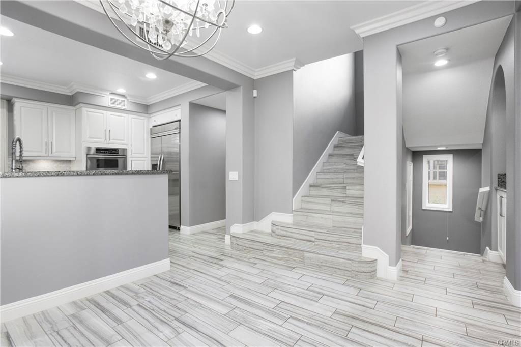 2682 Bungalow Pl - Photo 2 of 8