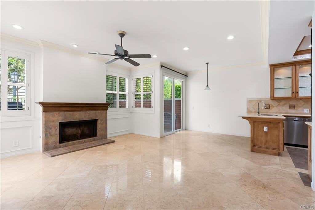 6121 Greenbrier Dr - Photo 3 of 8