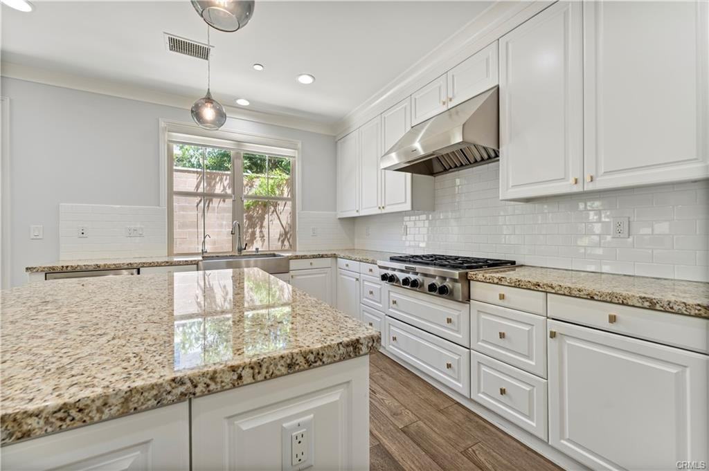 59 Parkdale - Photo 3 of 7