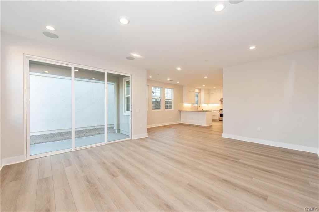 589 Mcfadden St - Photo 6 of 8