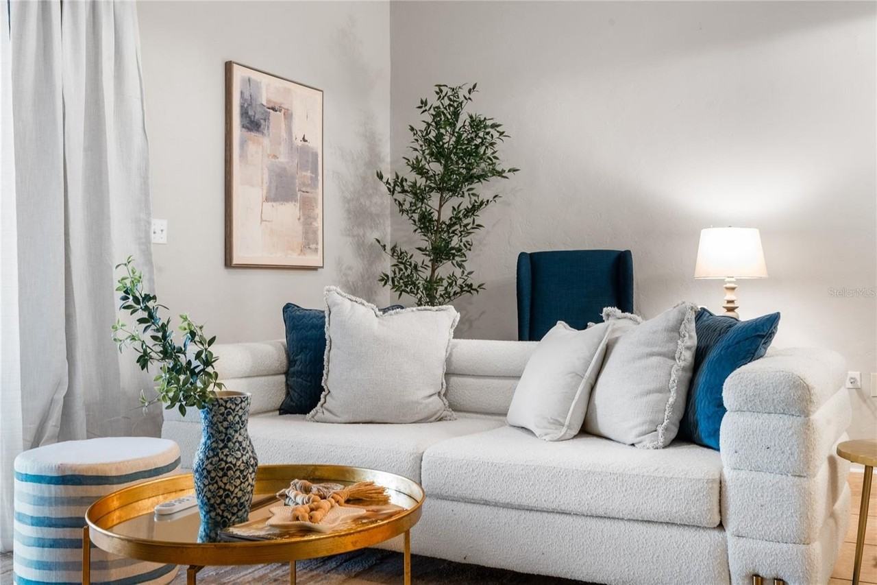 1217 Nw 55th St #14 - Photo 6 of 38