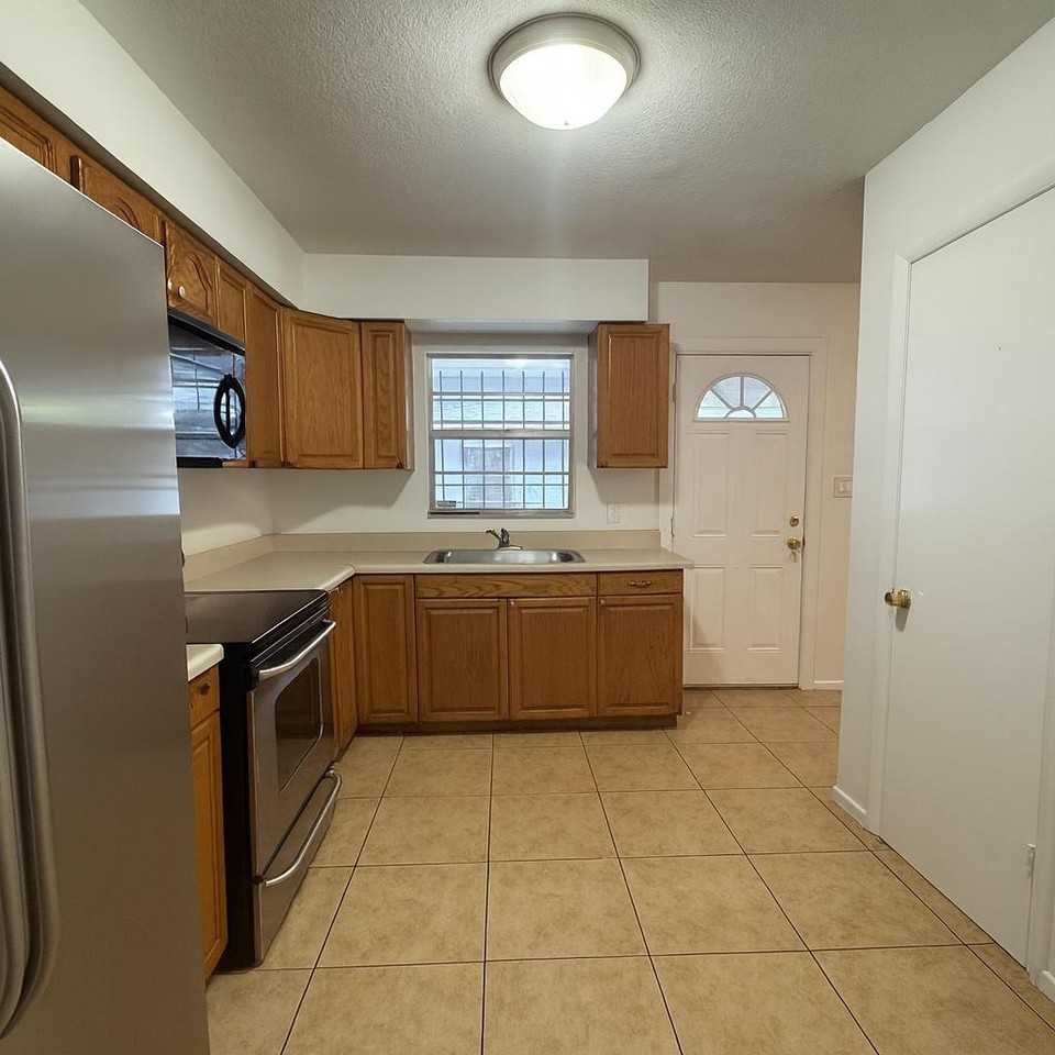 Wilton Ave - Photo 2 of 5