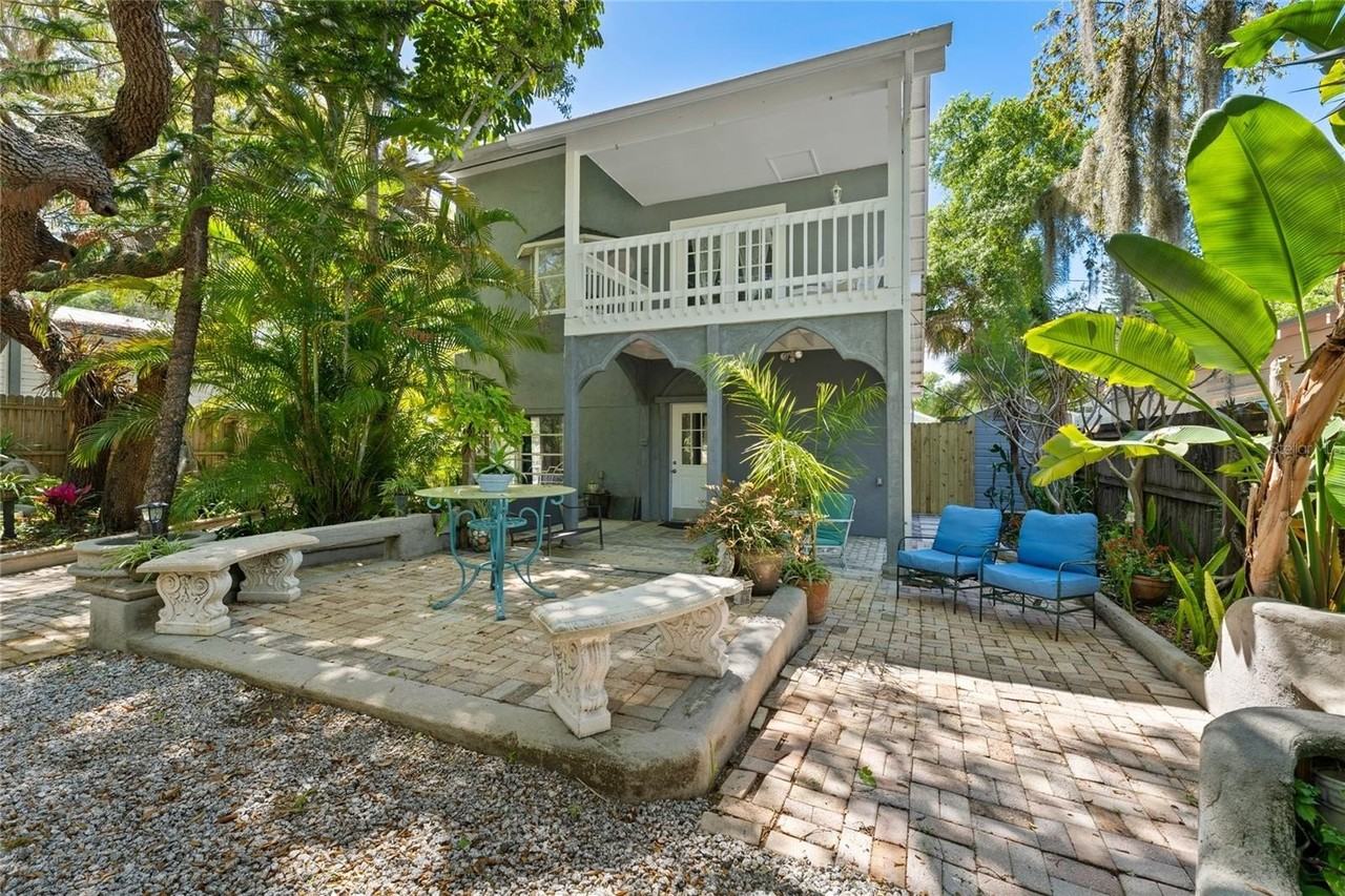 515 Crystal Beach Ave - Photo 6 of 47