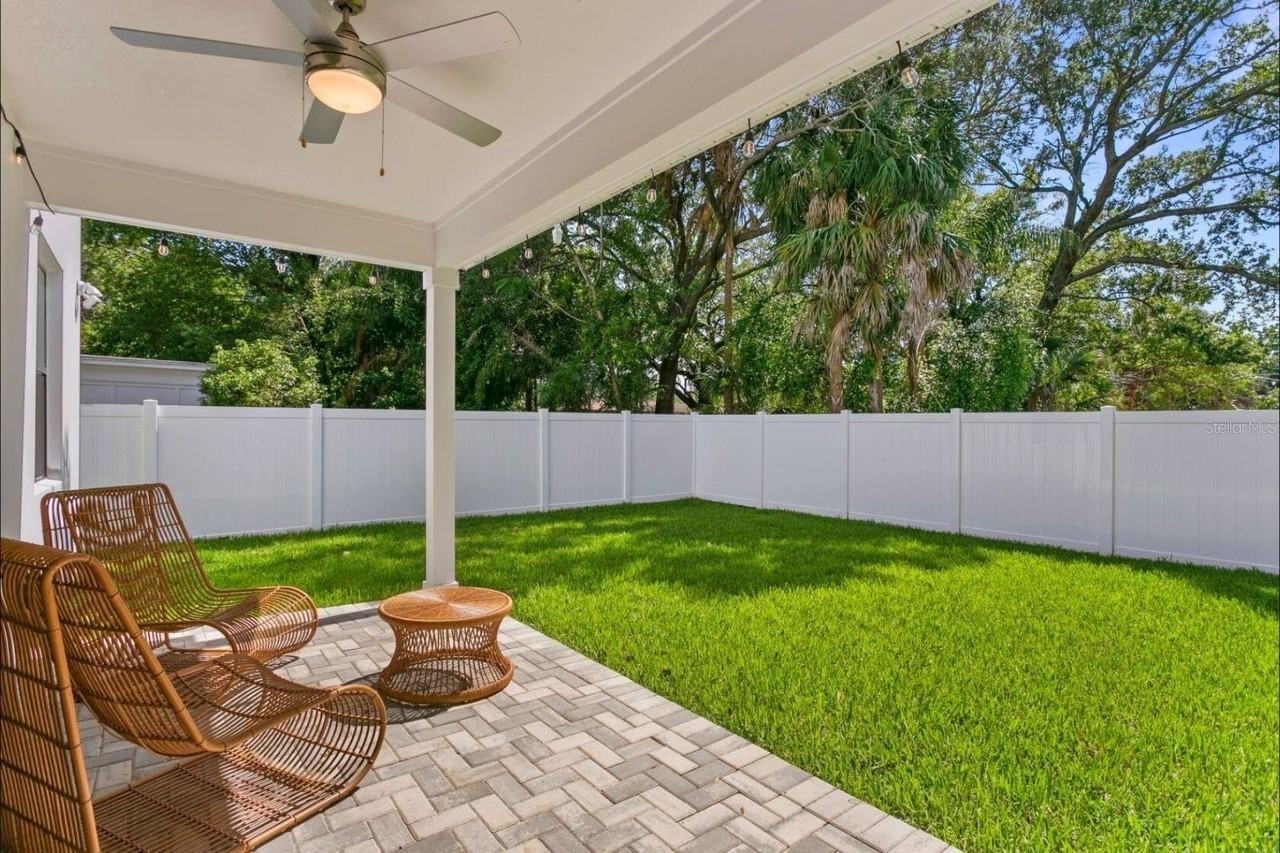 914 N Newport Ave - Photo 4 of 33