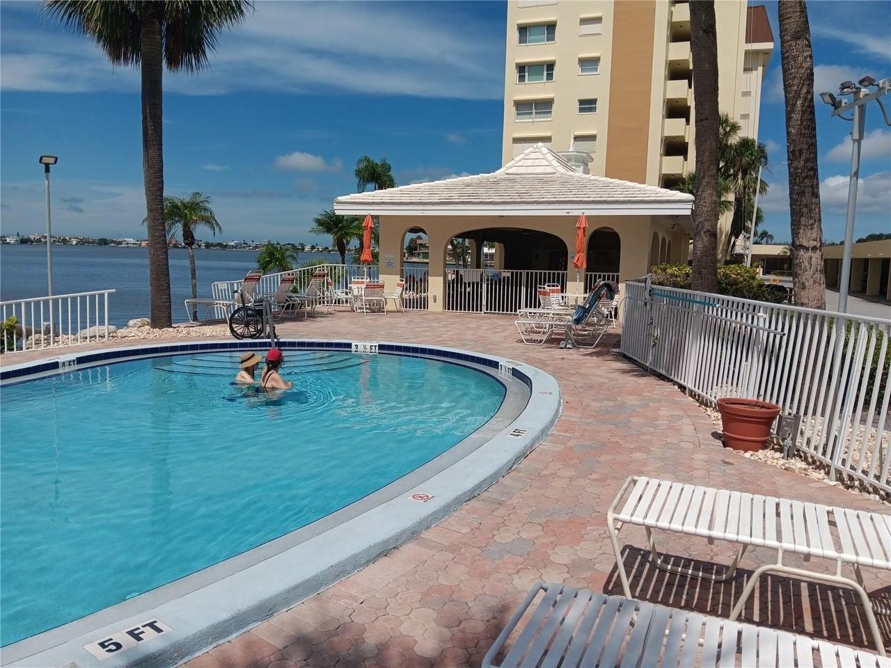 4775 Cove Cir #1102 - Photo 3 of 11