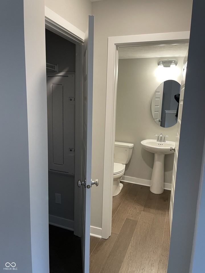 11573 Fulham Street - Photo 6 of 32