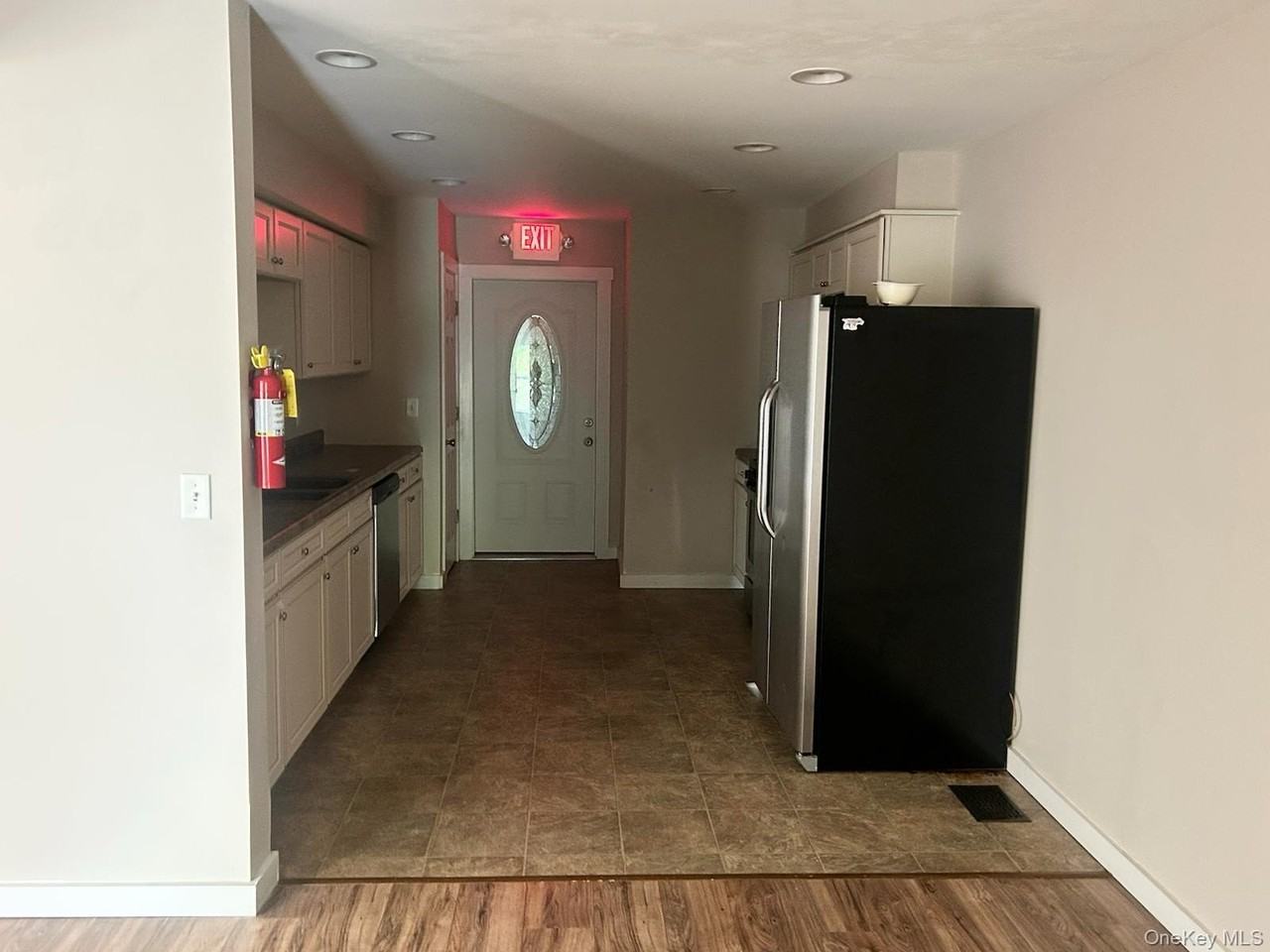 175 South Montgomery Street #D - Photo 4 of 19