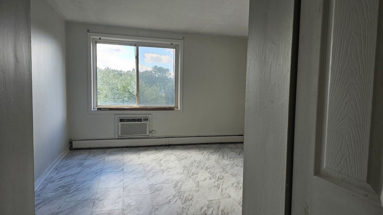 5011 South Valley Lane #305 - Photo 2 of 14