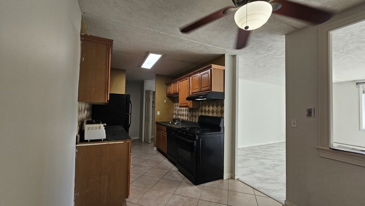 5011 South Valley Lane #305 - Photo 4 of 14