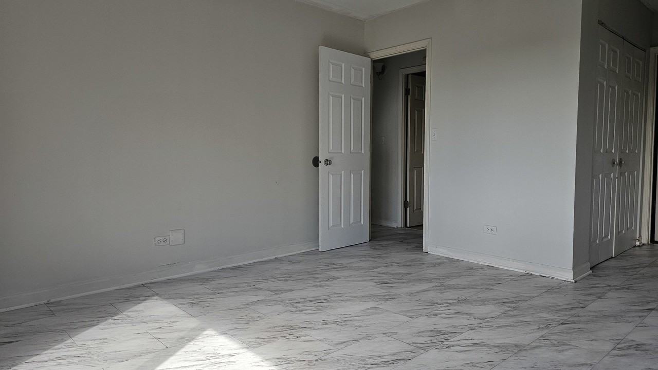 5011 South Valley Lane #305 - Photo 7 of 14