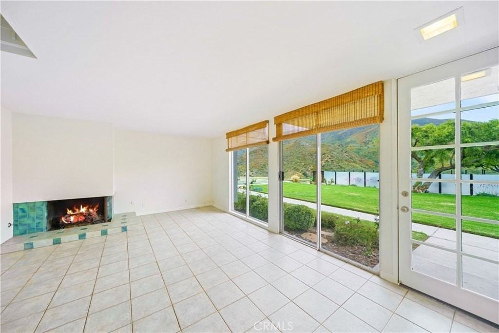 6216 Tapia Dr #B - Photo 4 of 50