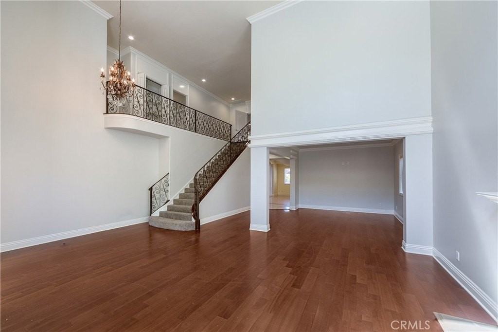 5217 Etiwanda Ave - Photo 3 of 11