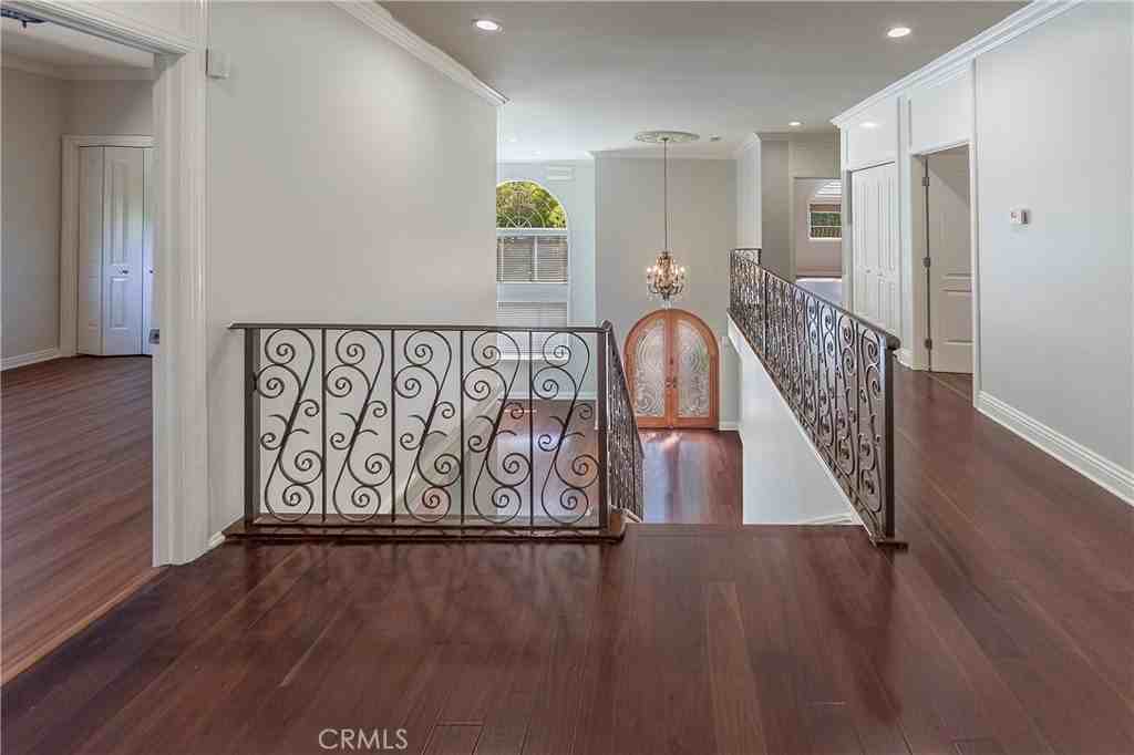 5217 Etiwanda Ave - Photo 6 of 11