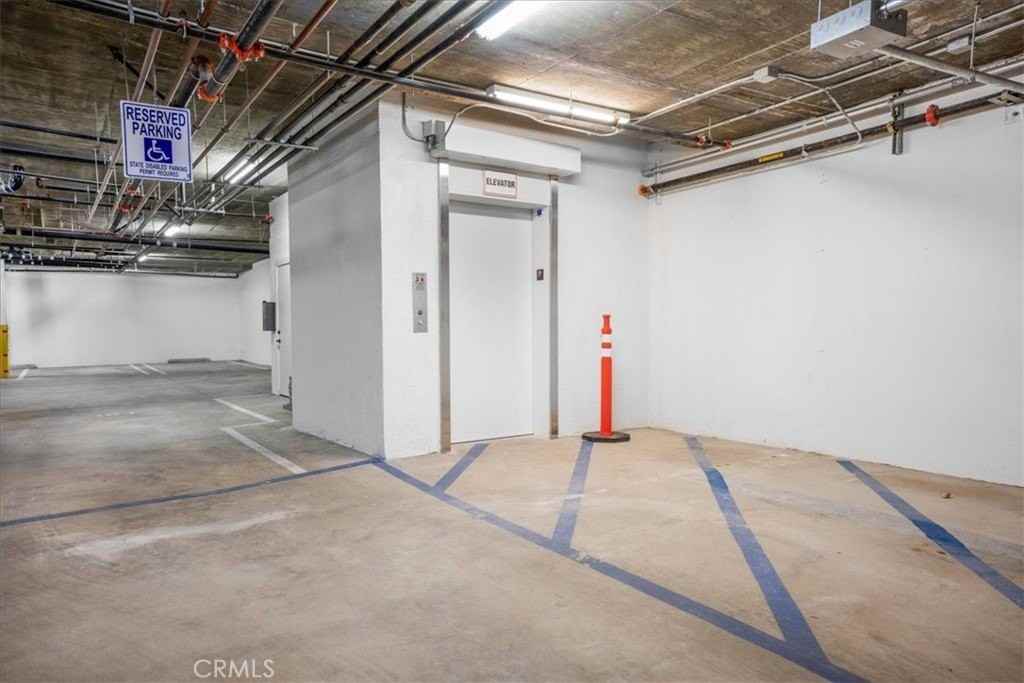 89 N Grand Oaks Ave #105 - Photo 5 of 22