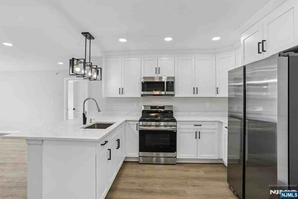 200 Summer St - Photo 2 of 16