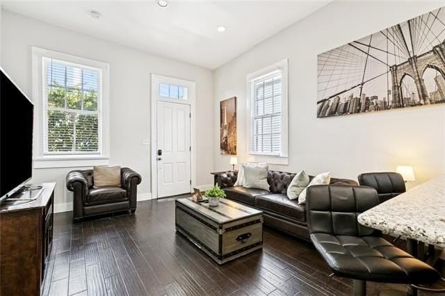 1002 N Rocheblave St - Photo 3 of 10