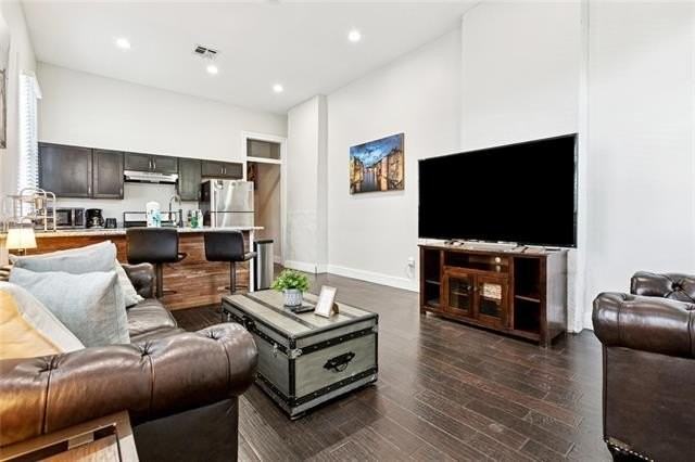 1002 N Rocheblave St - Photo 4 of 10