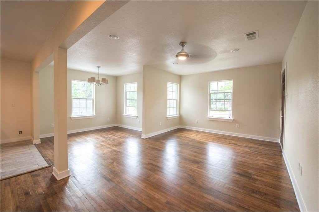 3553 Mission St - Photo 4 of 18