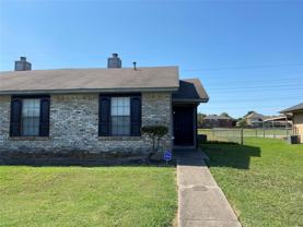 1112 Valley View Dr - Photo 1 of 1