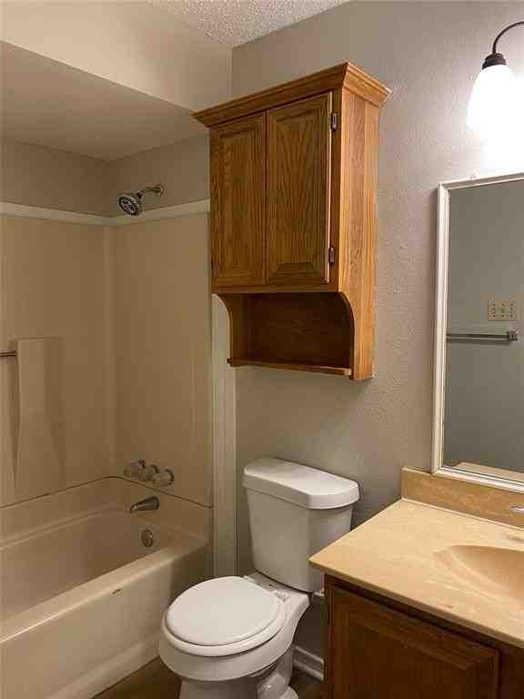 1112 Valley View Drive - Photo 6 of 17