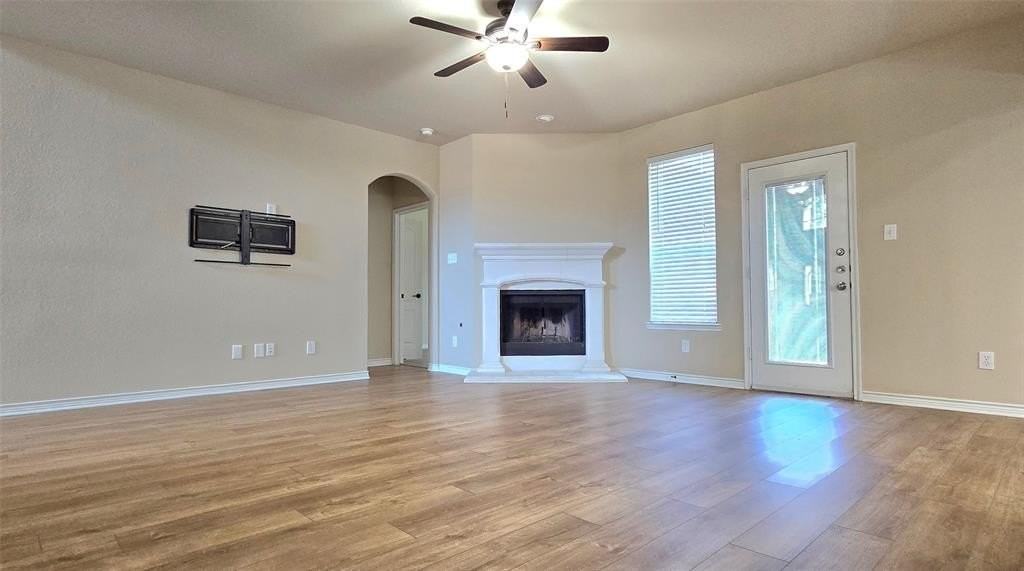 13836 Hot Springs Ln - Photo 6 of 29