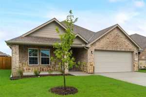 featured image of 808 Hardaway Dr