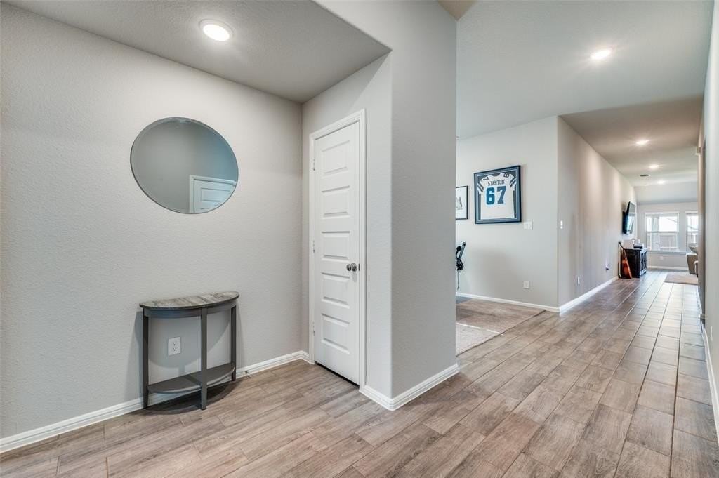 1404 Bellaire St - Photo 4 of 25