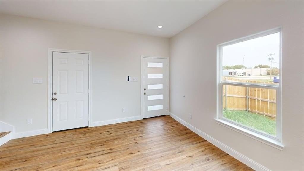 8001 W Elizabeth Ln - Photo 4 of 13