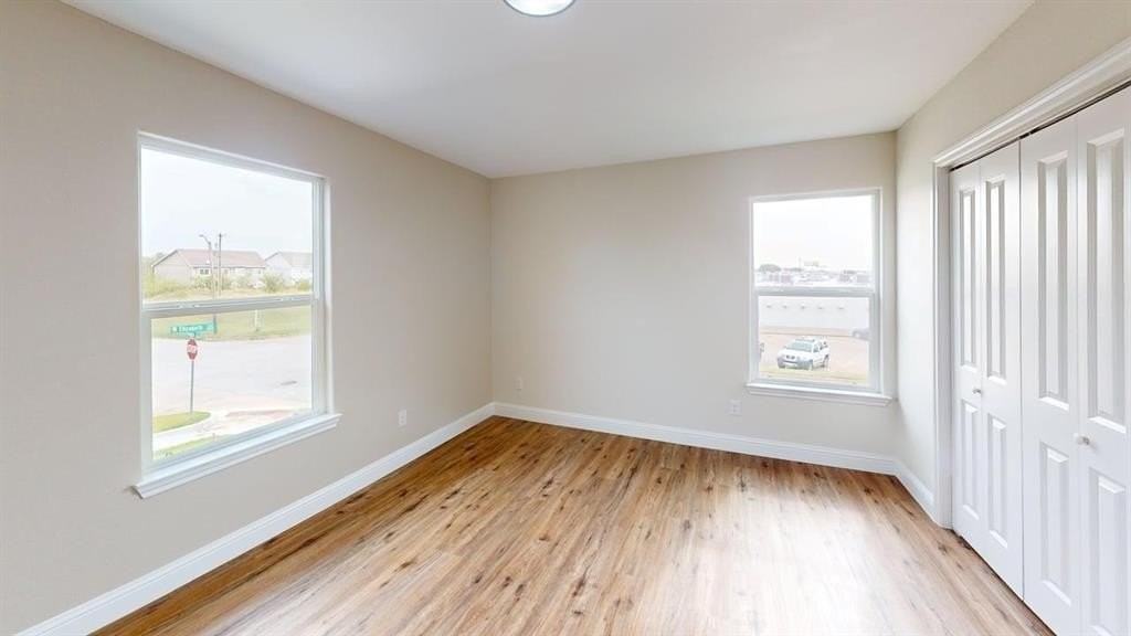 8001 W Elizabeth Ln - Photo 5 of 13