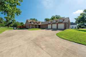 featured image of 507 W 2nd St