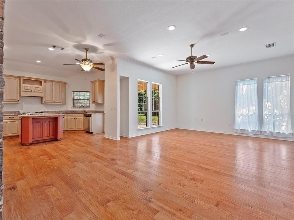 507 W 2nd St - Photo 2 of 18