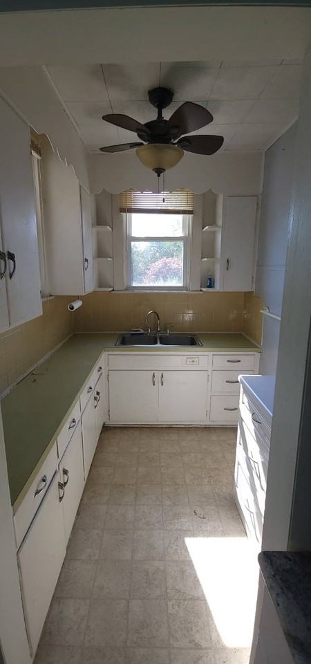 1029 10th St - Photo 5 of 14