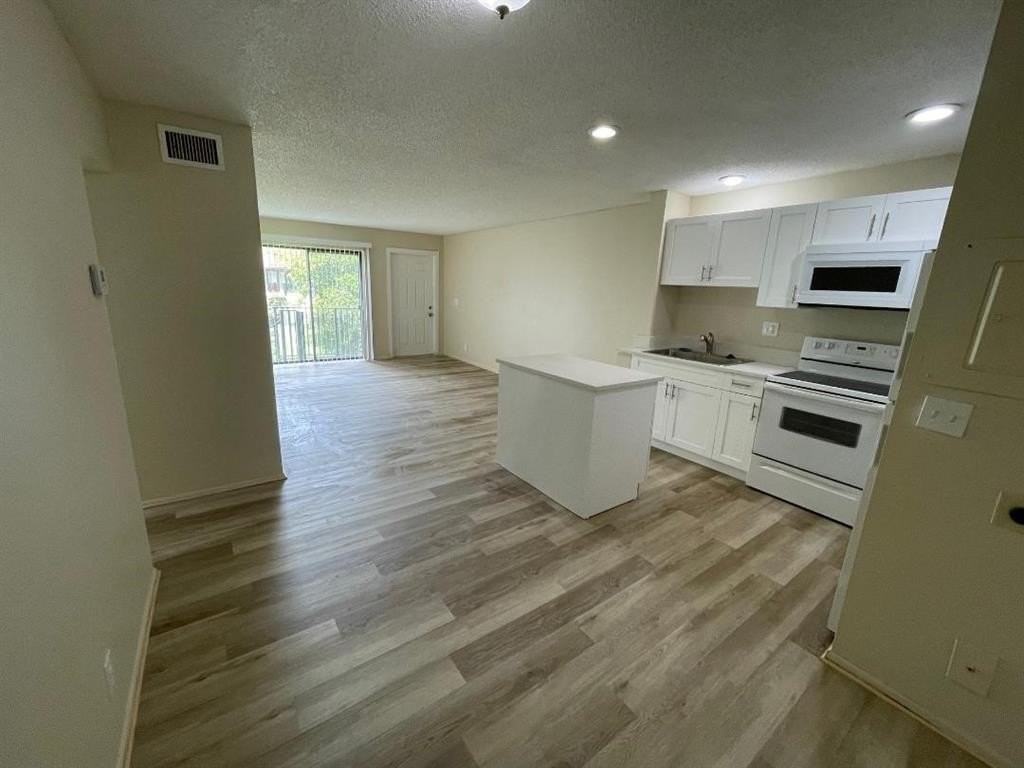 11372 Royal Palm Blvd #11372 - Photo 3 of 4