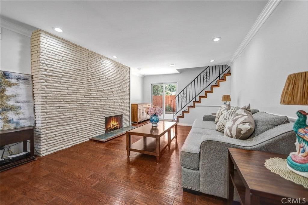 100 W Arthur Ave - Photo 6 of 32