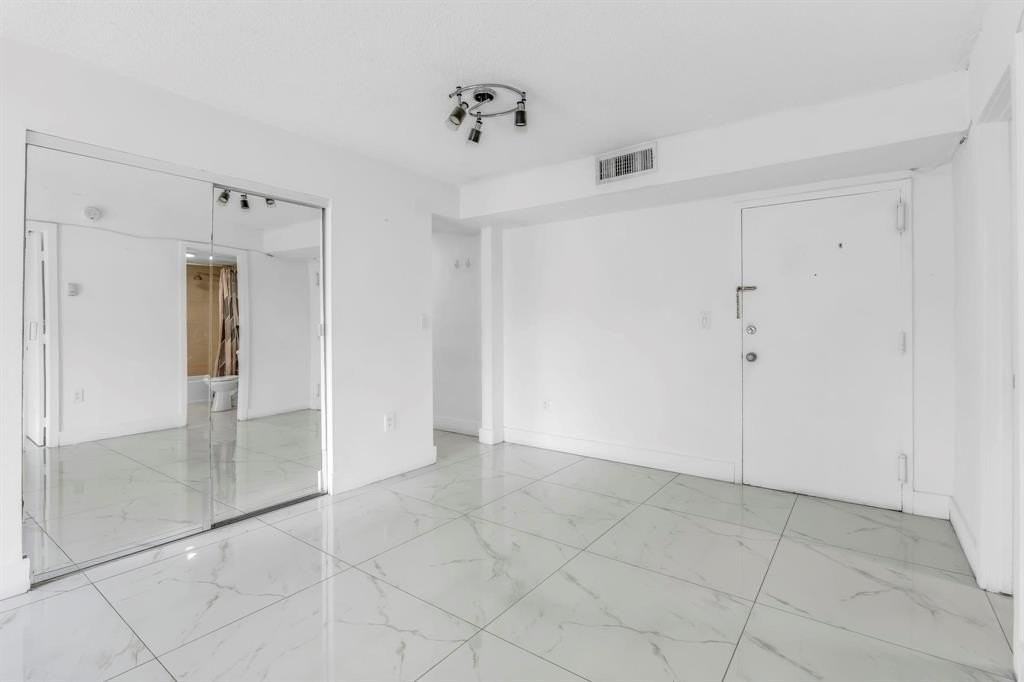 4805 Nw 7th St #105-15 - Photo 4 of 31