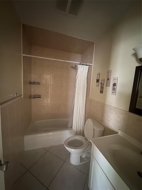 2220 Ne 68th St #1031 - Photo 5 of 12