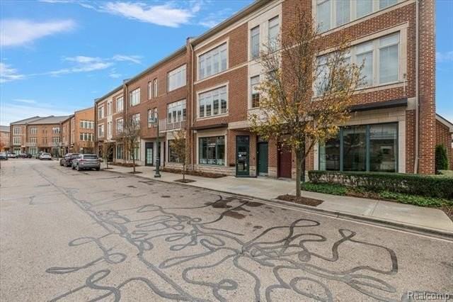 2004 Hazel St - Photo 4 of 50